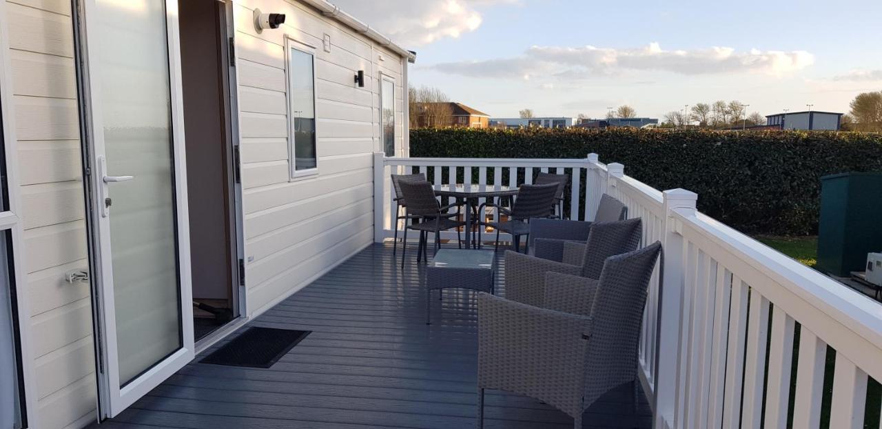 Greenlawns Villa Selsey Exterior foto